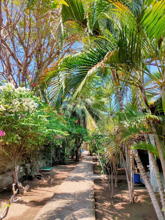 Bale Sampan Boutique Bungalows Gili Trawangan Exterior foto